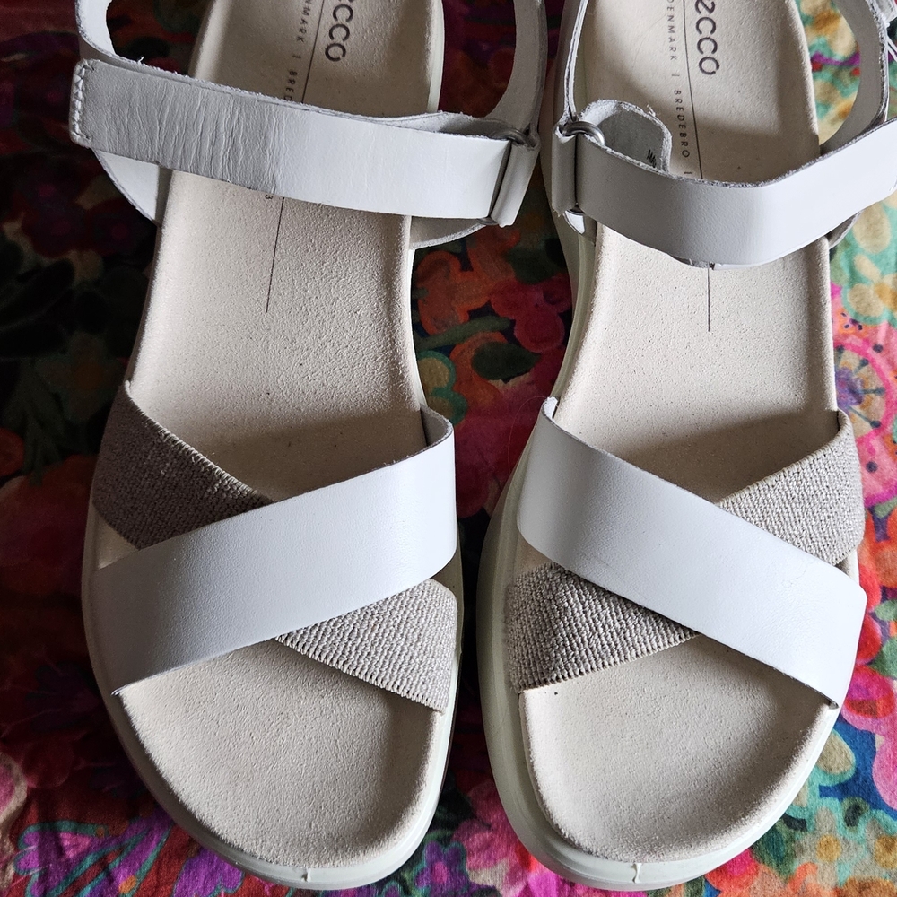 Ecco White and Beige Cross-Strap Women’s Sandals